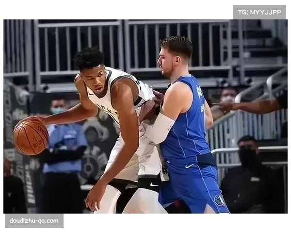 爵士公牛内线对决，马尔卡宁独木难支对抗武切维奇
