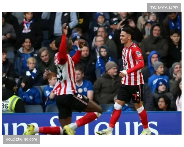 VAR判罚标准再引讨论，曼联西汉姆联战中的手球争议